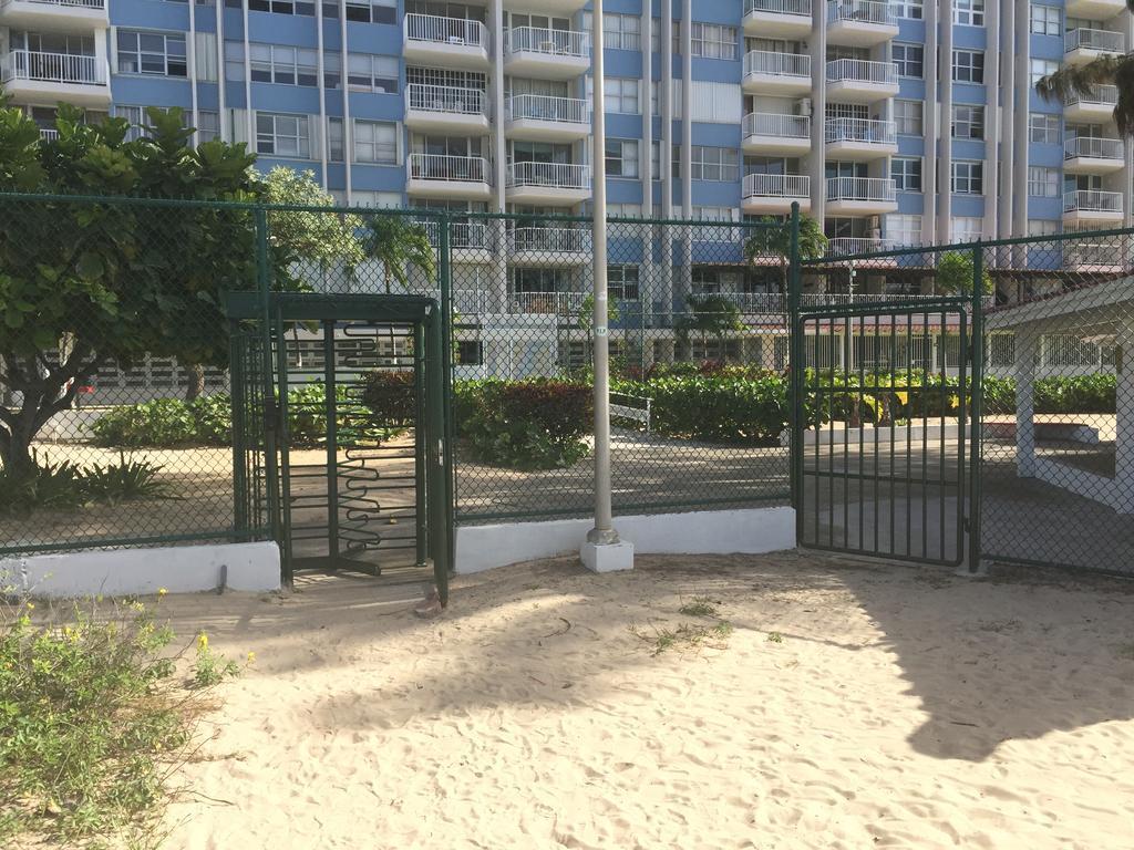 Marbella Del Caribe Beachfront Сан Хуан Екстериор снимка